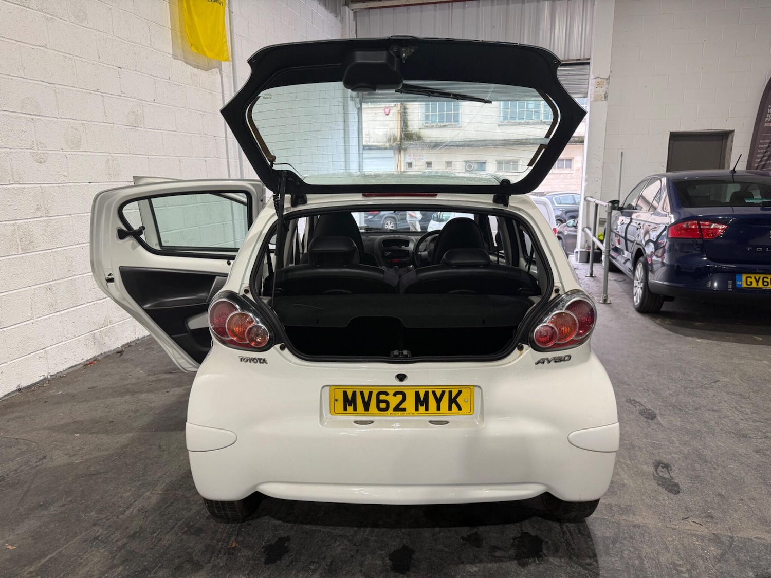 Used Toyota AYGO 2013 for sale - 77396231: Photo 12