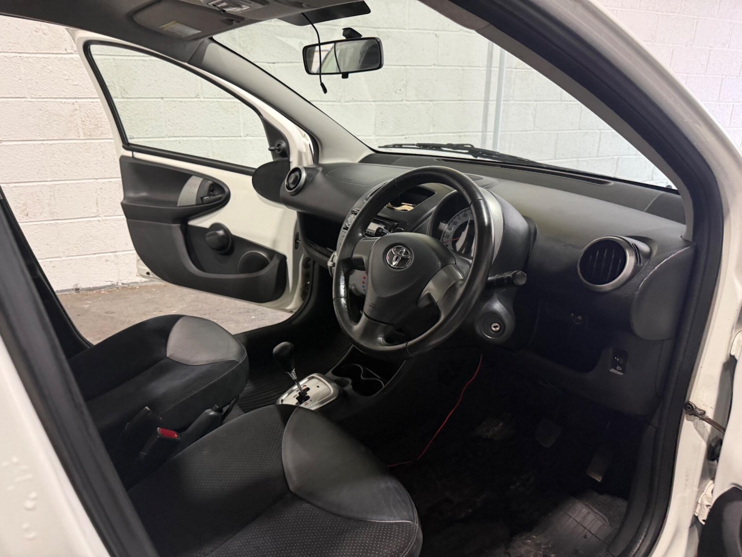 Used Toyota AYGO 2013 for sale - 77396231: Photo 20