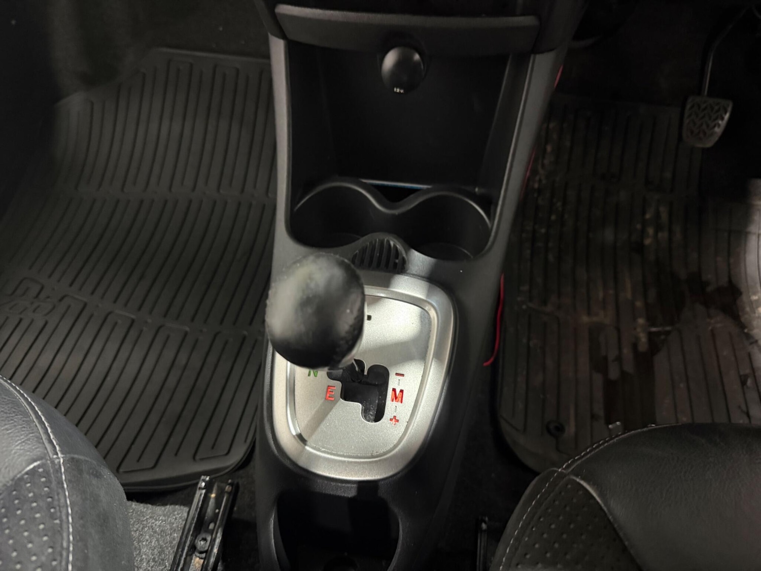 Used Toyota AYGO 2013 for sale - 77396231: Photo 21