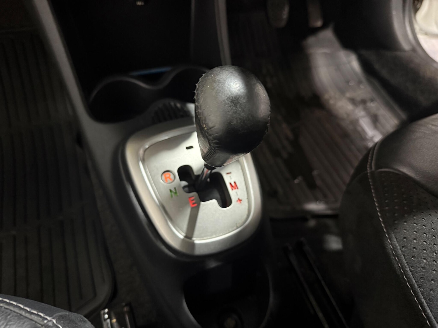 Used Toyota AYGO 2013 for sale - 77396231: Photo 22