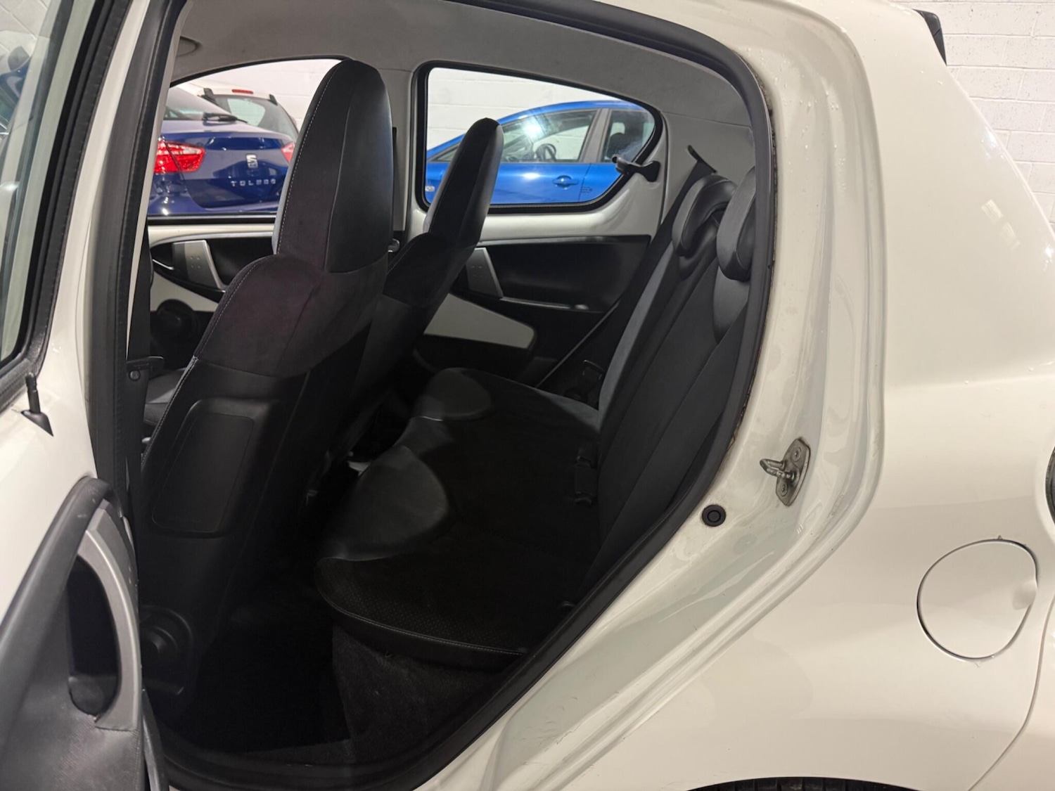 Used Toyota AYGO 2013 for sale - 77396231: Photo 25