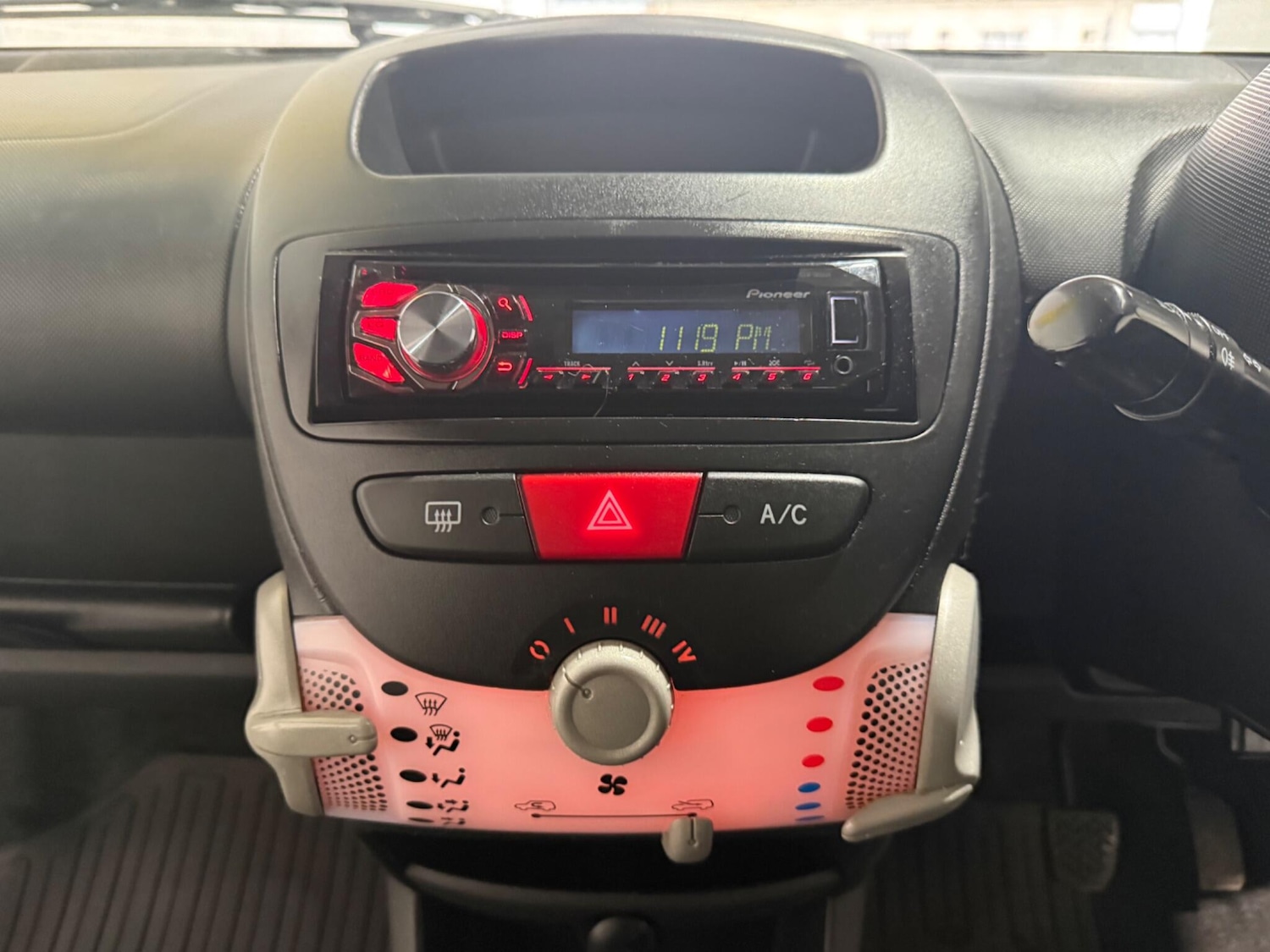 Used Toyota AYGO 2013 for sale - 77396231: Photo 29