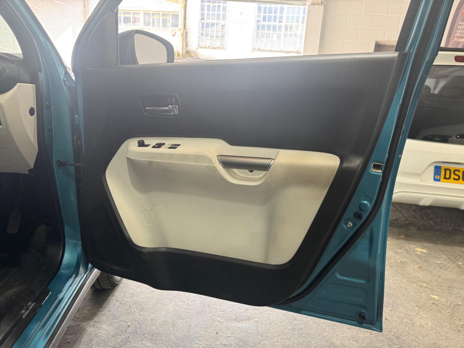 Used Suzuki Ignis 2017 for sale - 77925633: Photo 38