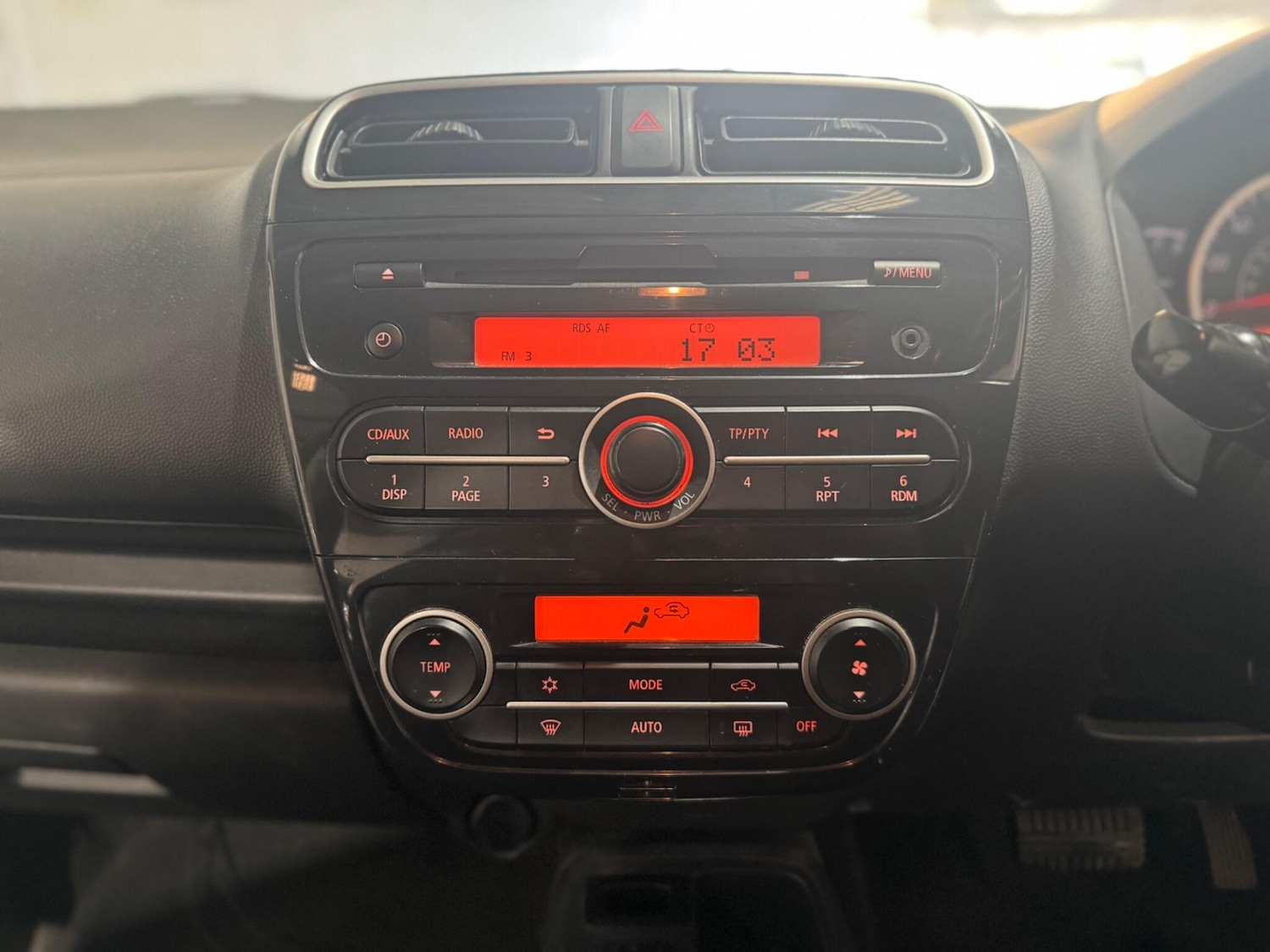 Used Mitsubishi Mirage 2014 for sale - 77957713: Photo 24