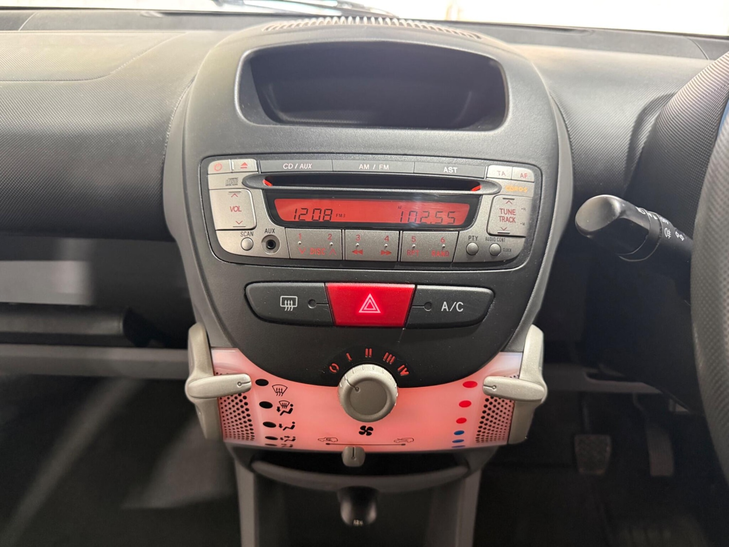 Used Toyota AYGO 2009 for sale - 76849622: Photo 17