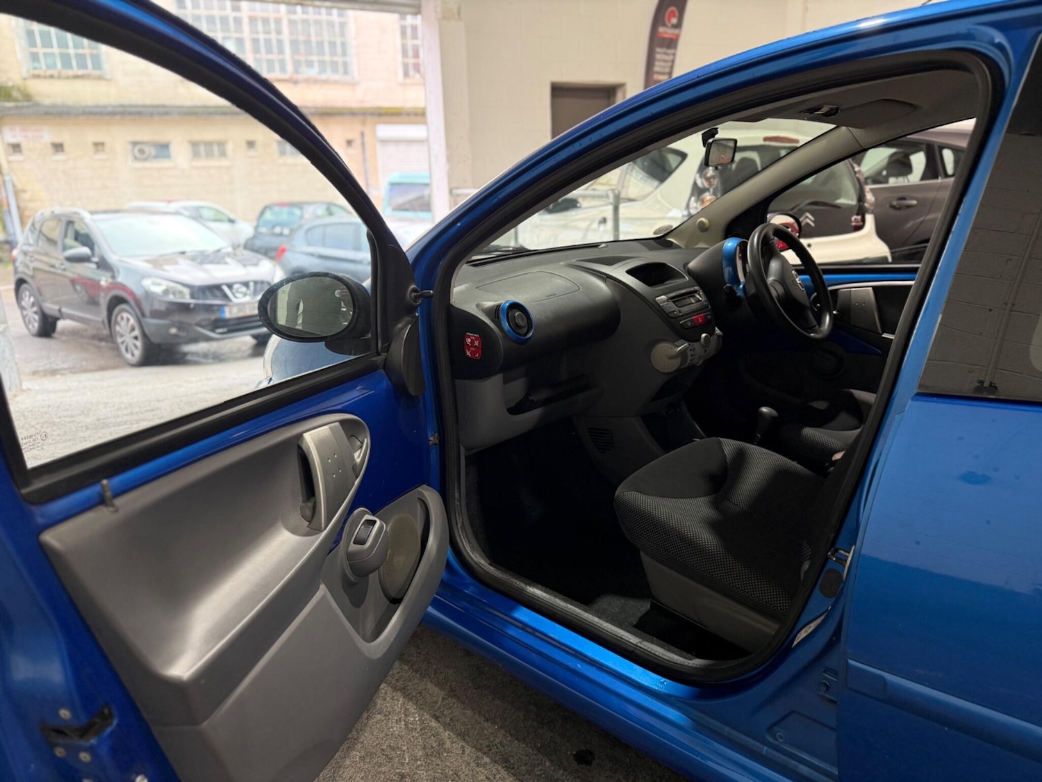 Used Toyota AYGO 2009 for sale - 76849622: Photo 28