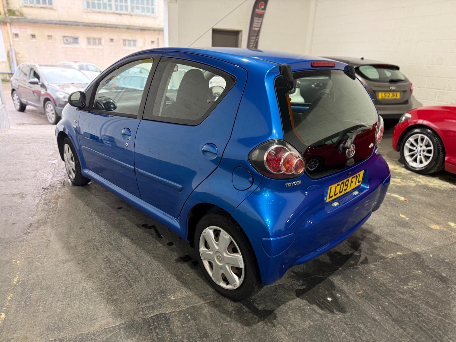 Used Toyota AYGO 2009 for sale - 76849622: Photo 4