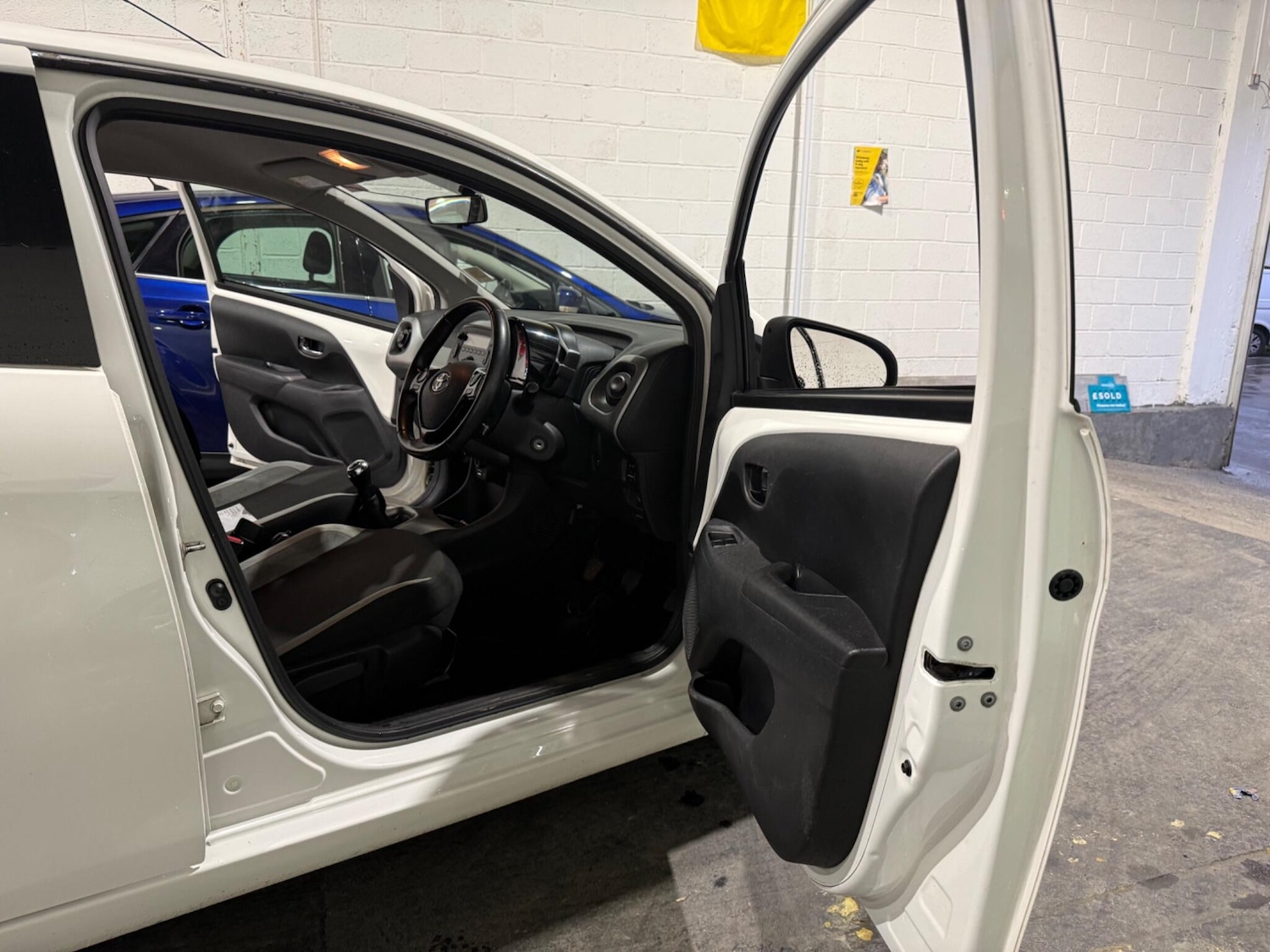 Used Toyota AYGO for sale - 77267978: Photo 32