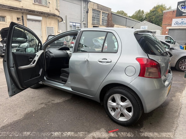 Used Toyota Yaris 2006 for sale - 76259346: Photo 19
