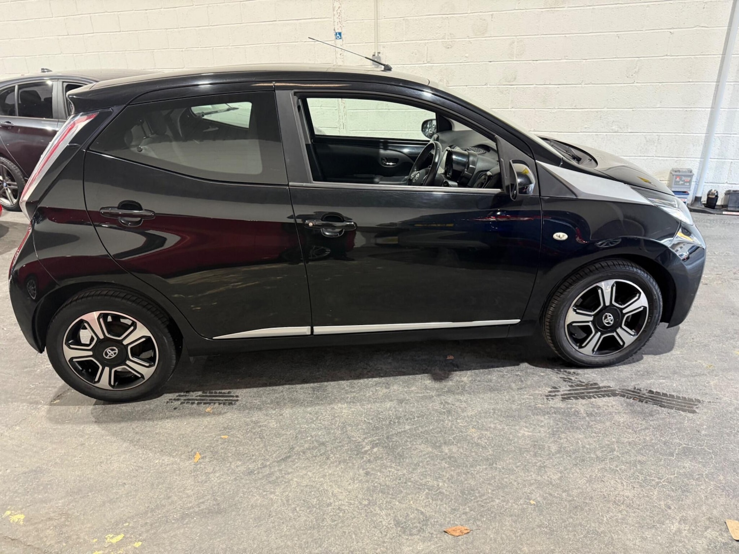 Used Toyota AYGO 2014 for sale - 76850490: Photo 15