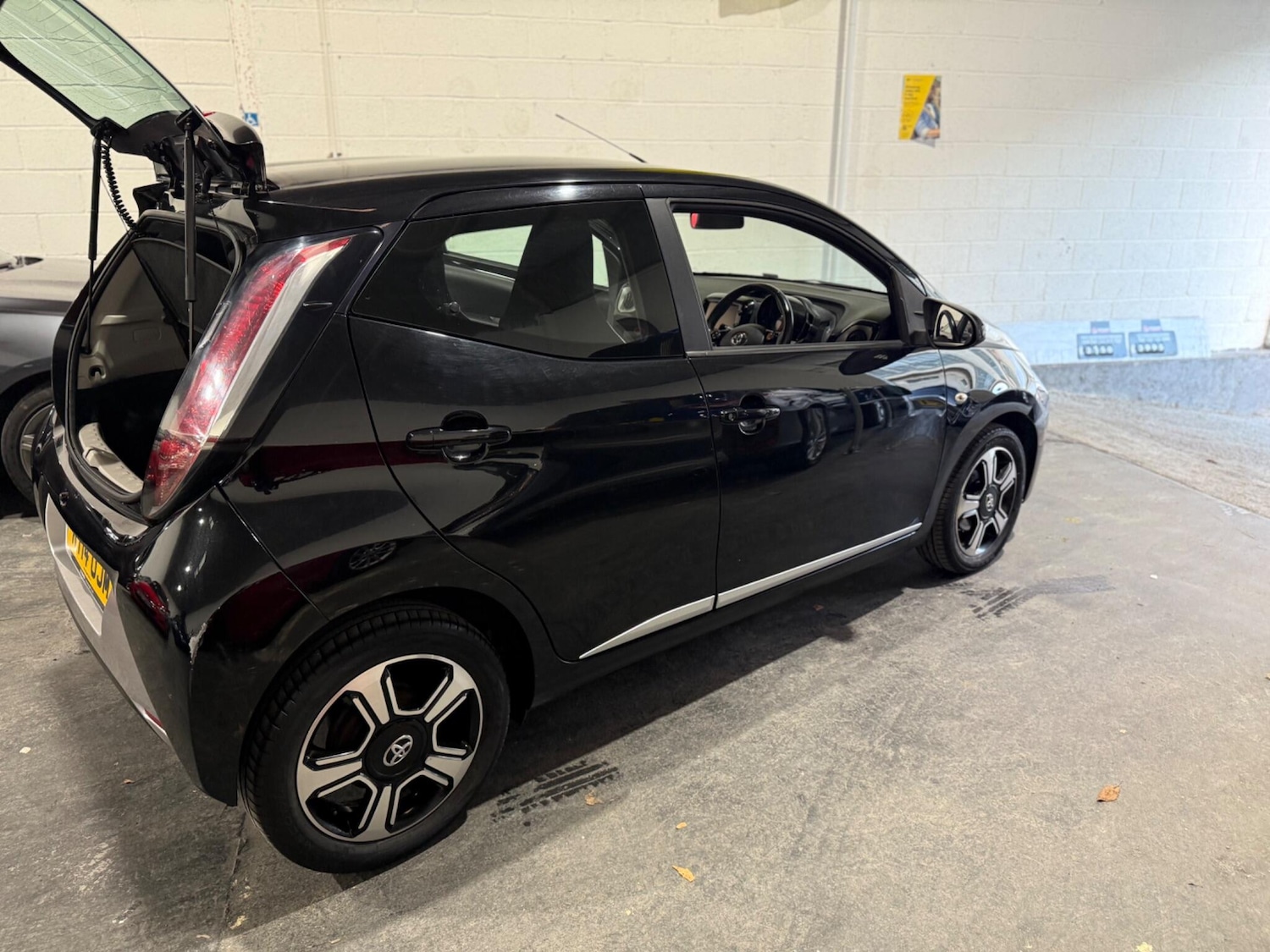 Used Toyota AYGO 2014 for sale - 76850490: Photo 20