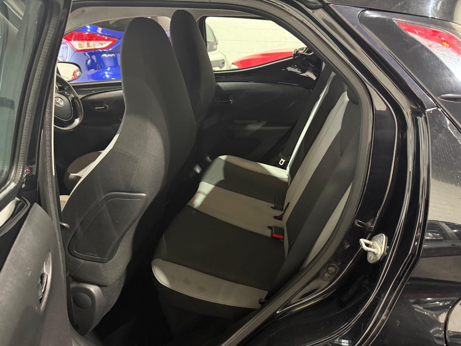 Used Toyota AYGO 2014 for sale - 76850490: Photo 26