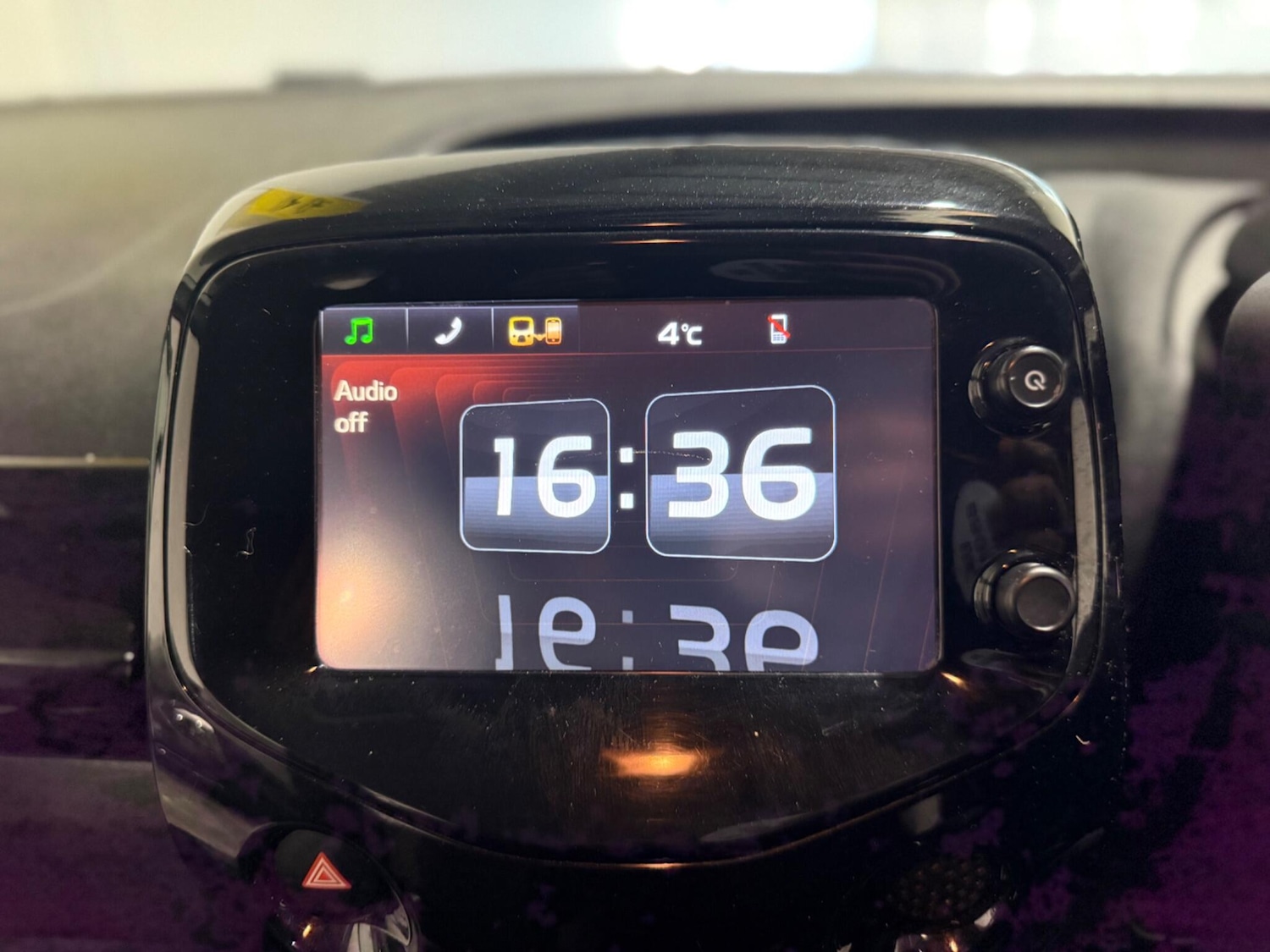 Used Toyota AYGO 2014 for sale - 76850490: Photo 32