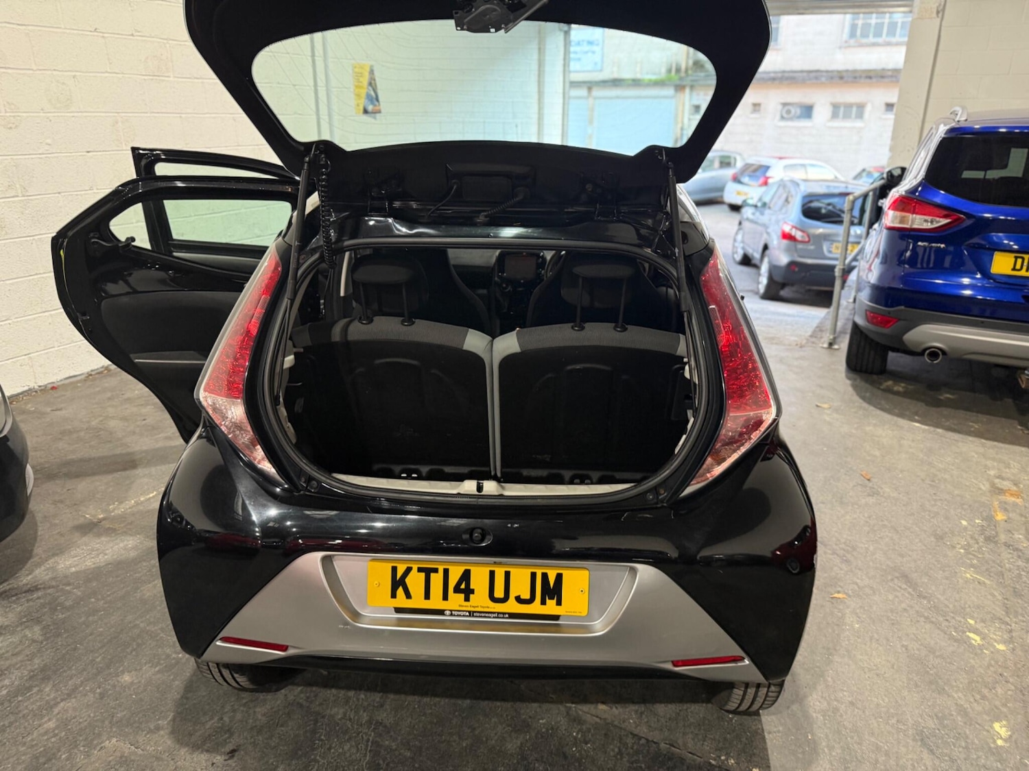 Used Toyota AYGO 2014 for sale - 76850490: Photo 35