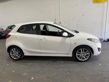 Mazda - Mazda2