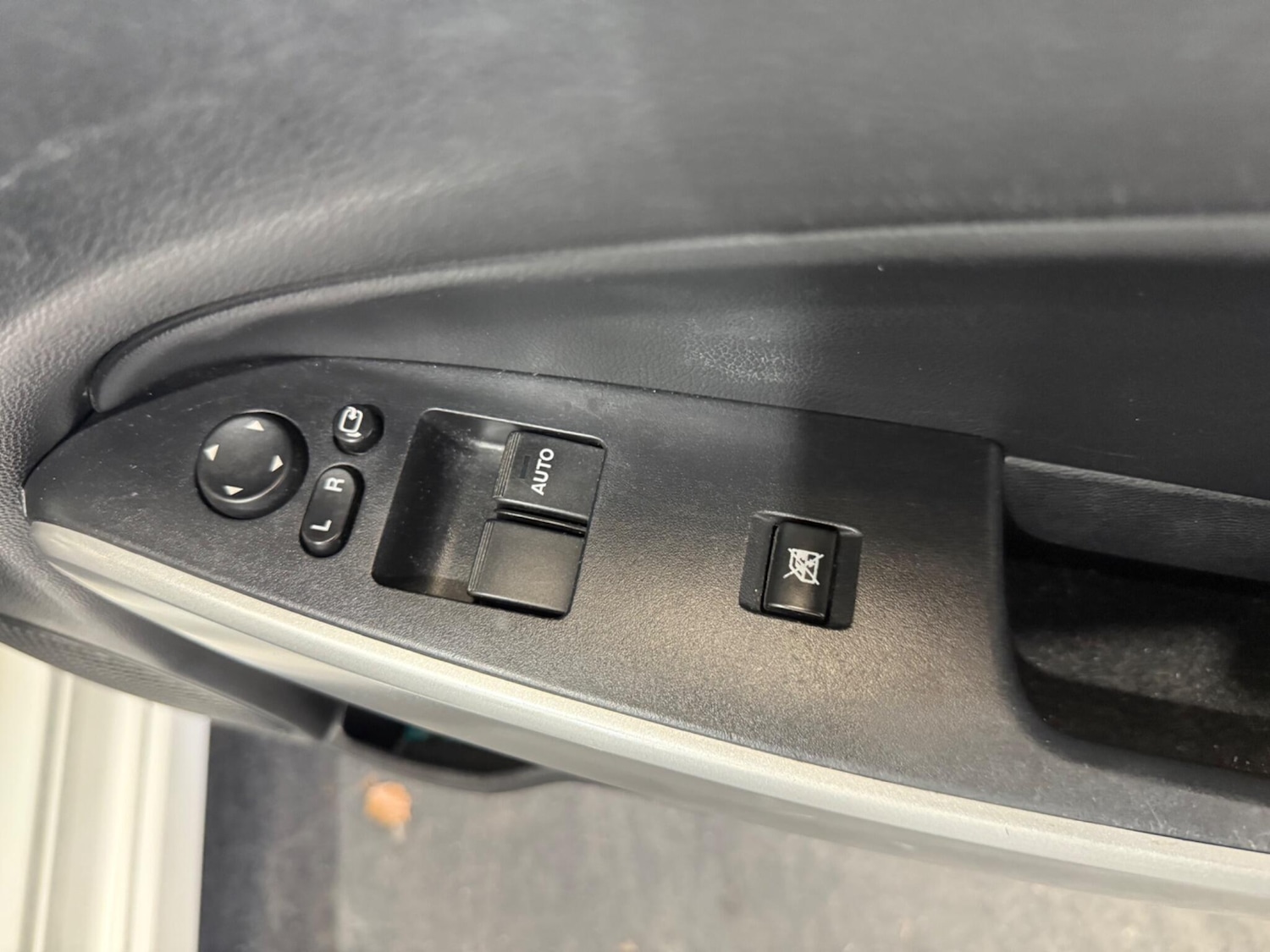 Used Mazda Mazda2 2012 for sale - 76189913: Photo 30