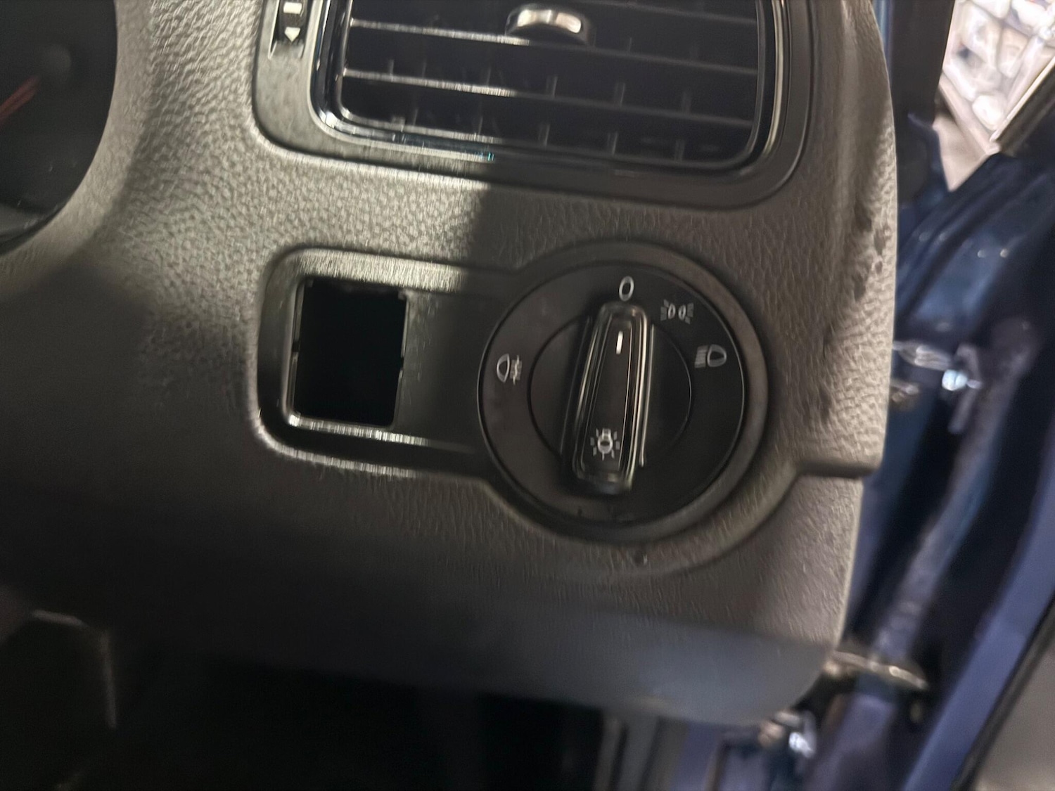 Used Volkswagen Polo 2016 for sale - 77216215: Photo 25