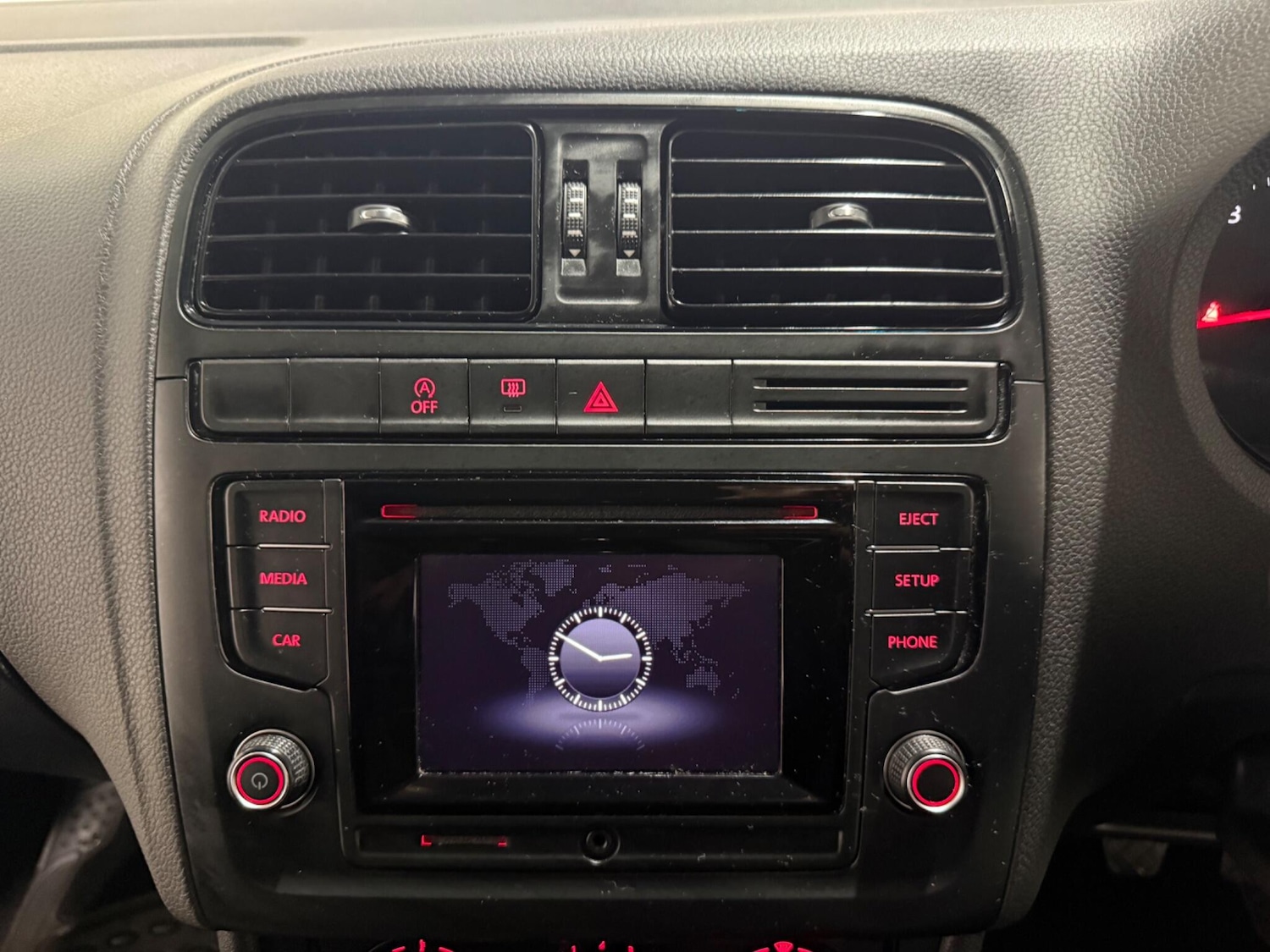 Used Volkswagen Polo 2016 for sale - 77216215: Photo 28