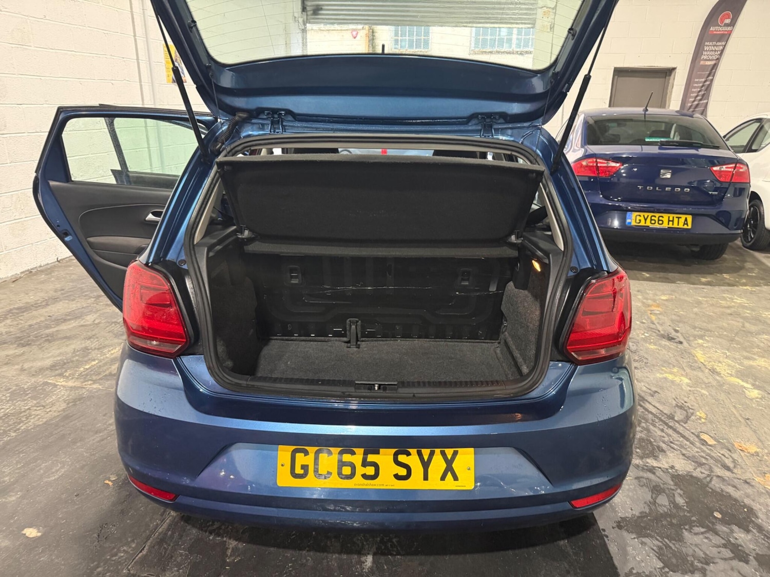 Used Volkswagen Polo 2016 for sale - 77216215: Photo 33