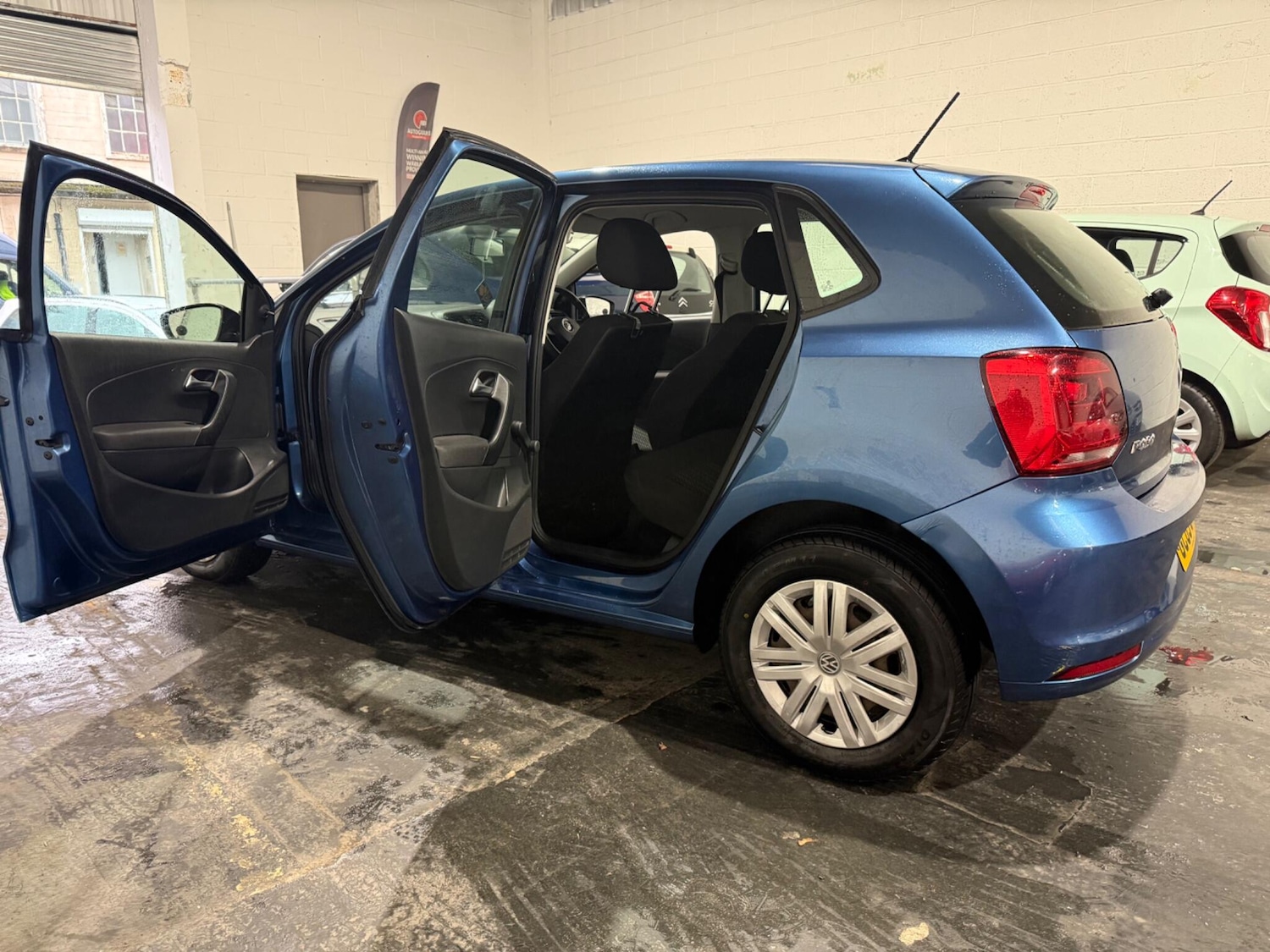 Used Volkswagen Polo 2016 for sale - 77216215: Photo 9