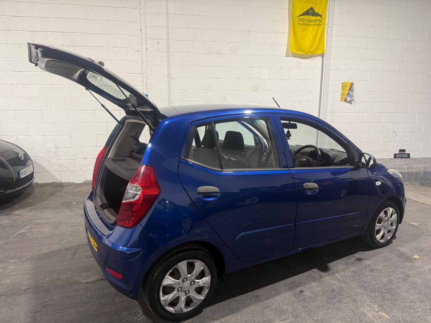 Used Hyundai i10 2013 for sale - 76849896: Photo 17