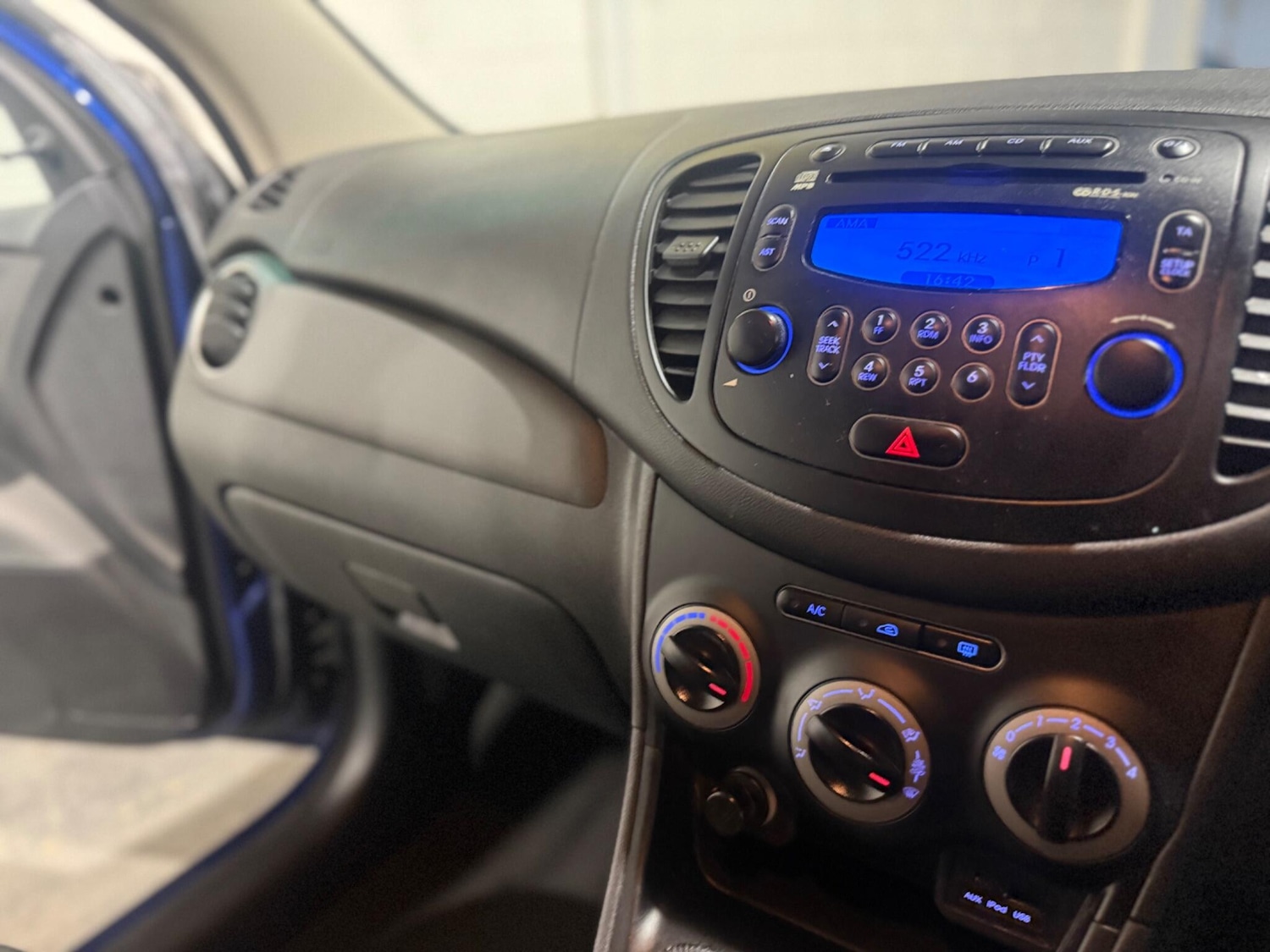 Used Hyundai i10 2013 for sale - 76849896: Photo 20