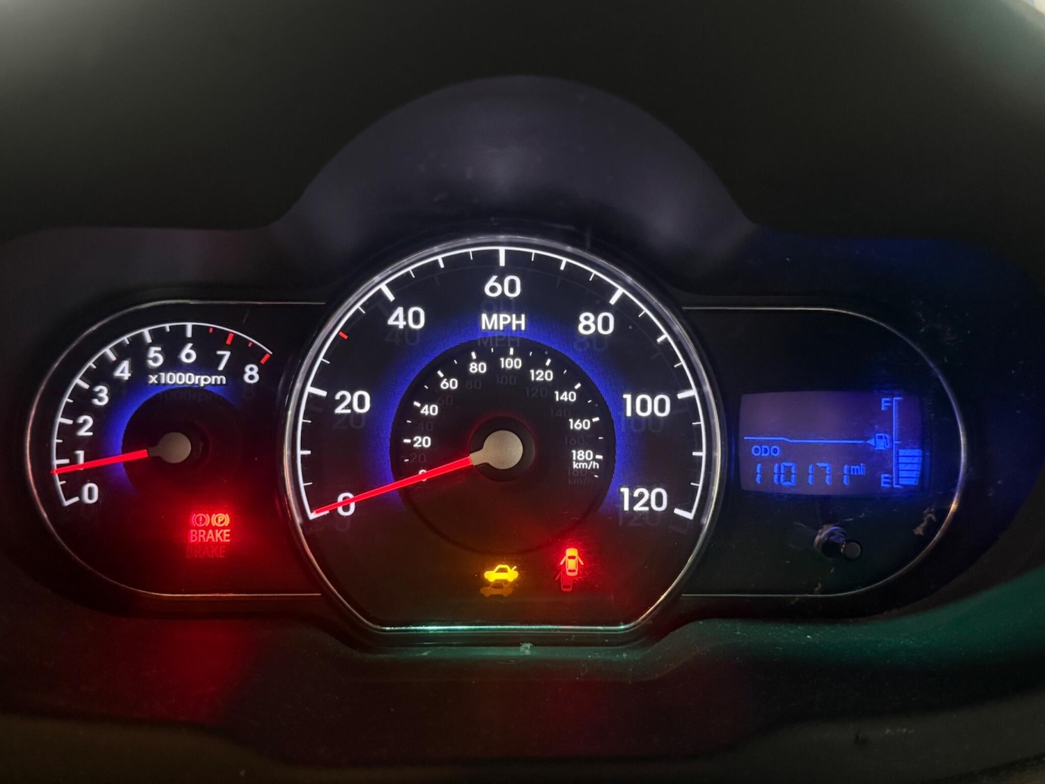 Used Hyundai i10 2013 for sale - 76849896: Photo 31