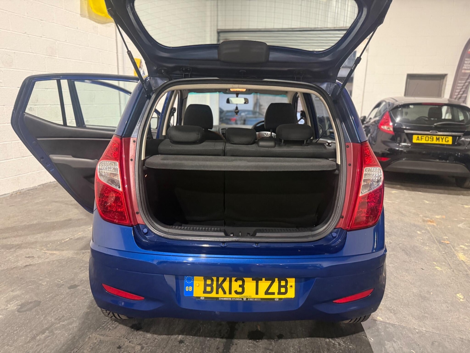 Used Hyundai i10 2013 for sale - 76849896: Photo 32