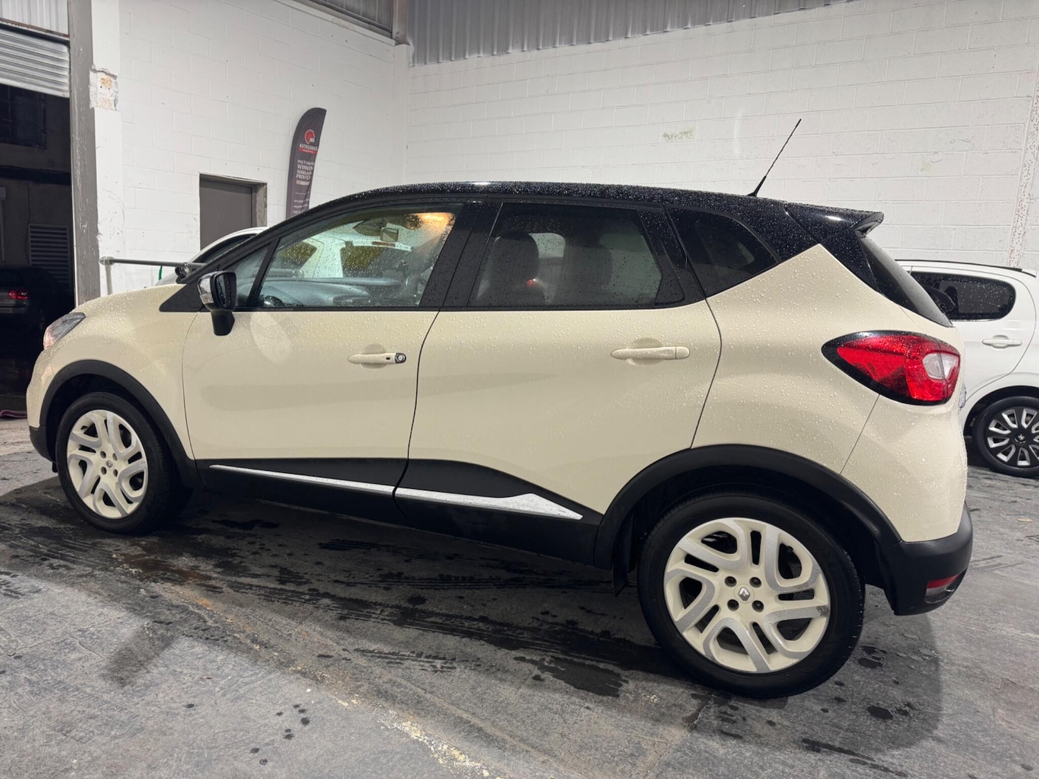 Used Renault Captur 2014 for sale - 77550130: Photo 14