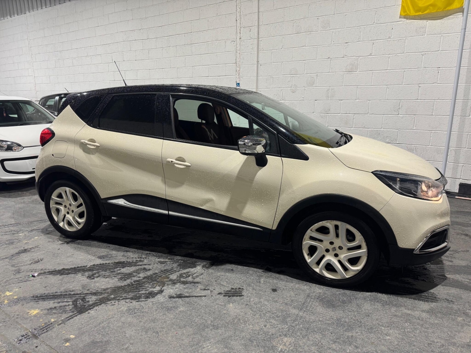Used Renault Captur 2014 for sale - 77550130: Photo 19