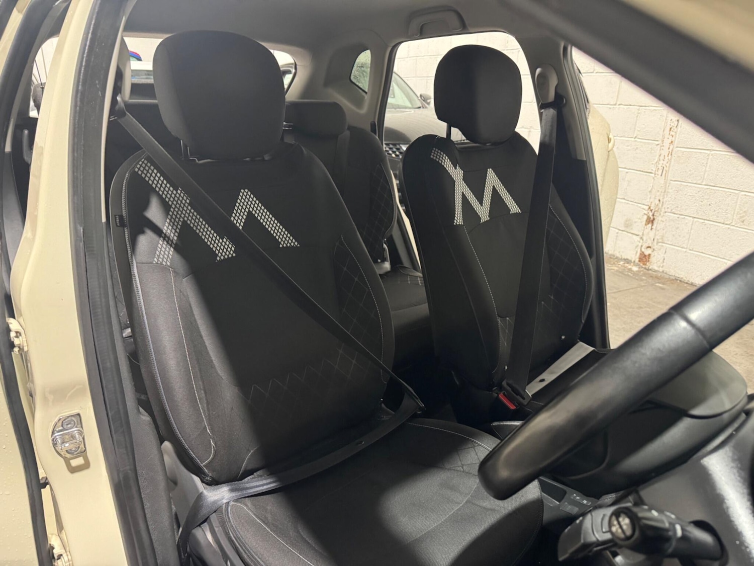 Used Renault Captur 2014 for sale - 77550130: Photo 31