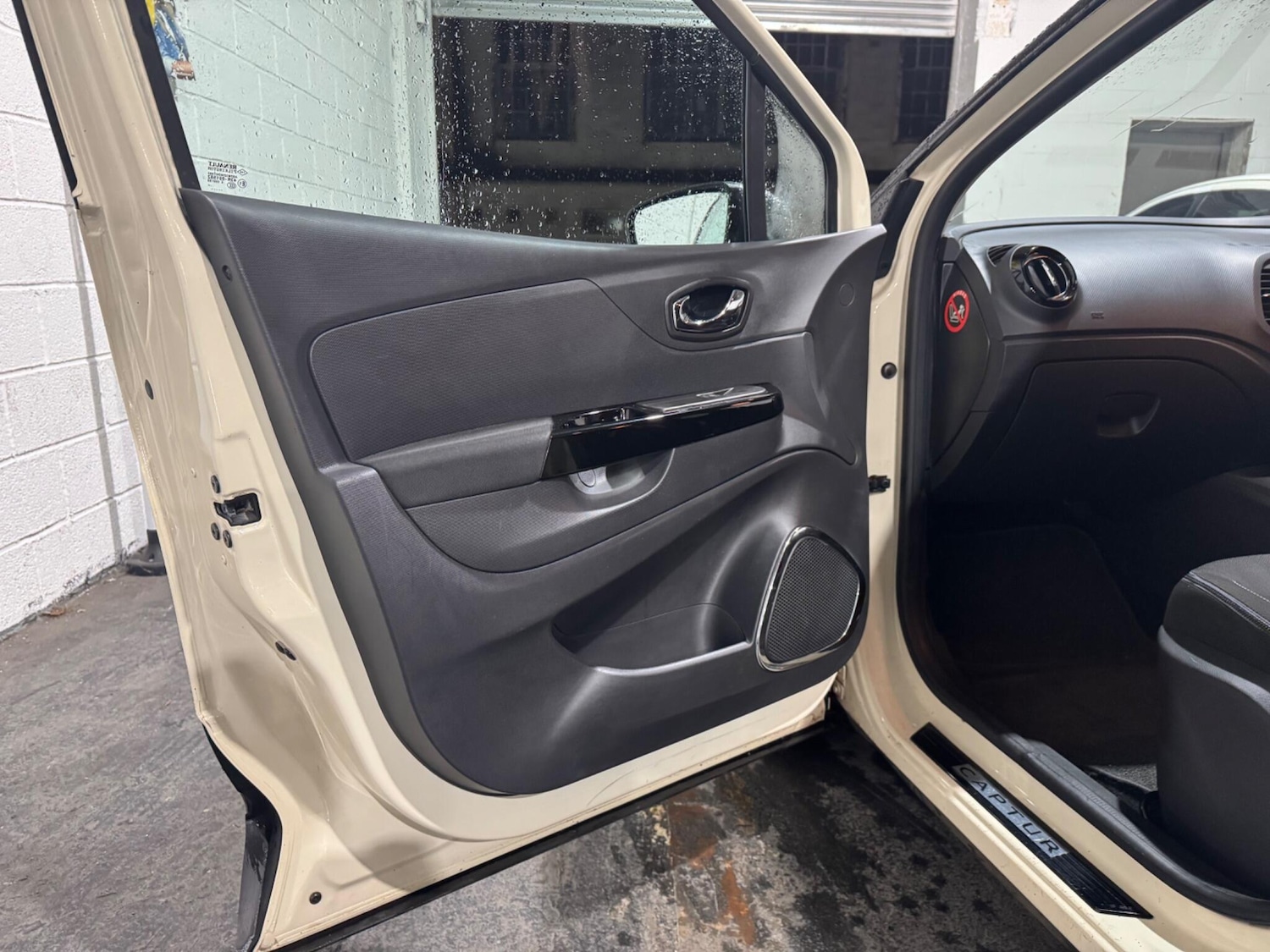 Used Renault Captur 2014 for sale - 77550130: Photo 37