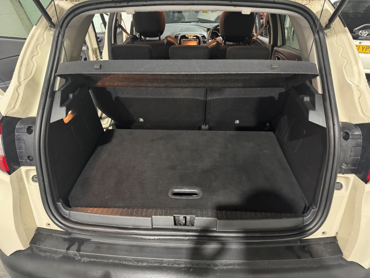 Used Renault Captur 2014 for sale - 77550130: Photo 47