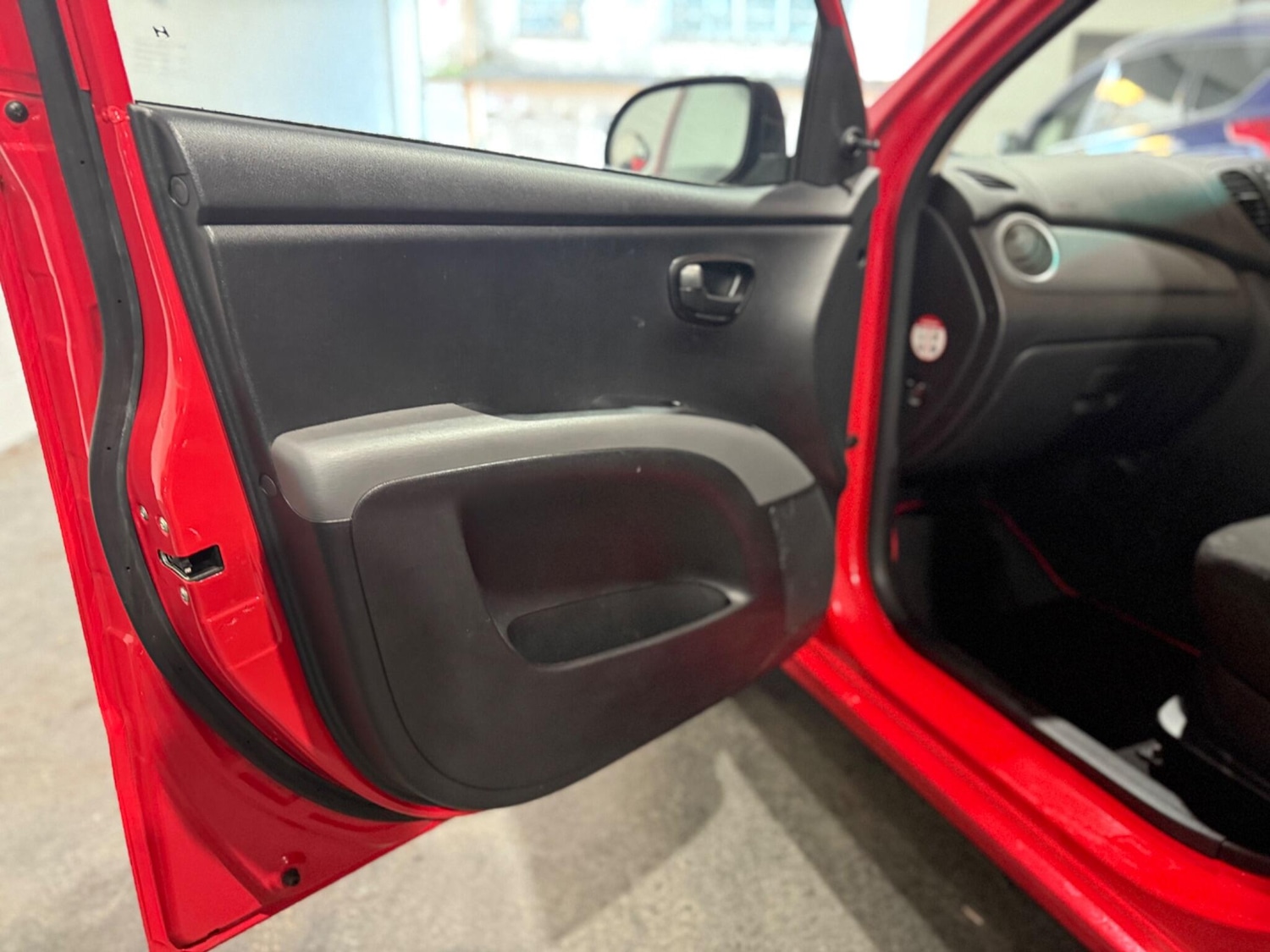 Used Hyundai i10 for sale - 76995039: Photo 27