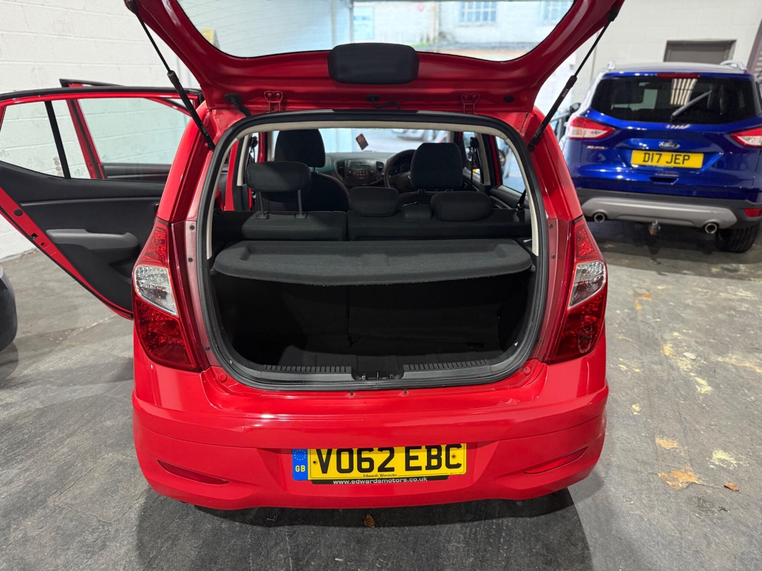 Used Hyundai i10 for sale - 76995039: Photo 31