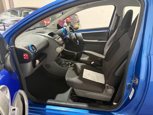 Used Toyota AYGO 2009 for sale - 76294909: Photo 19