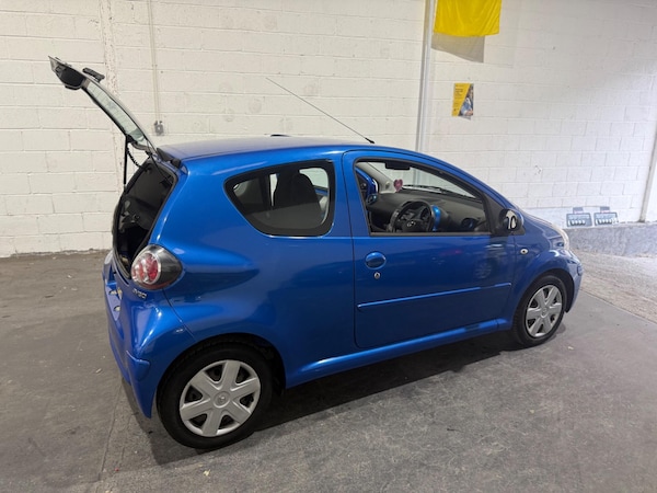 Used Toyota AYGO 2009 for sale - 76294909: Photo 24