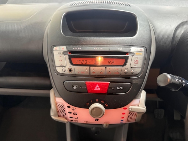 Used Toyota AYGO 2009 for sale - 76294909: Photo 29