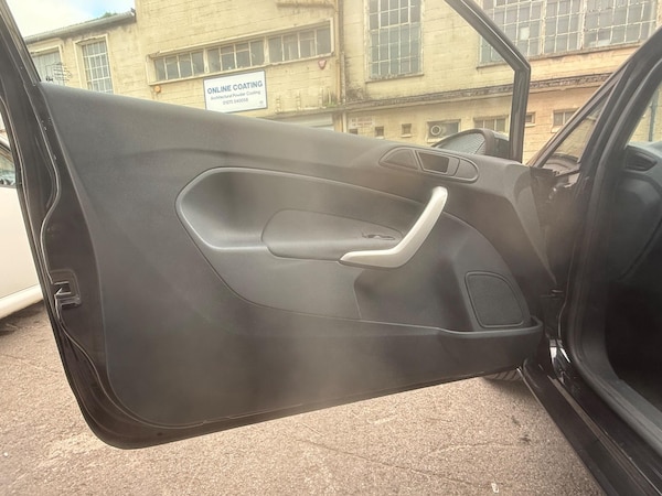Used Ford Fiesta 2009 for sale - 76240139: Photo 12