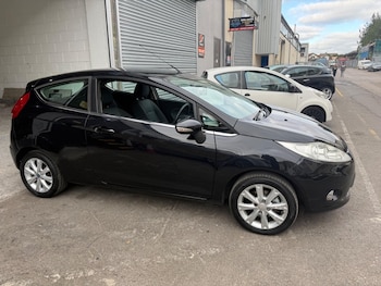 Used Ford Fiesta 2009 for sale - 76240139: Photo 2