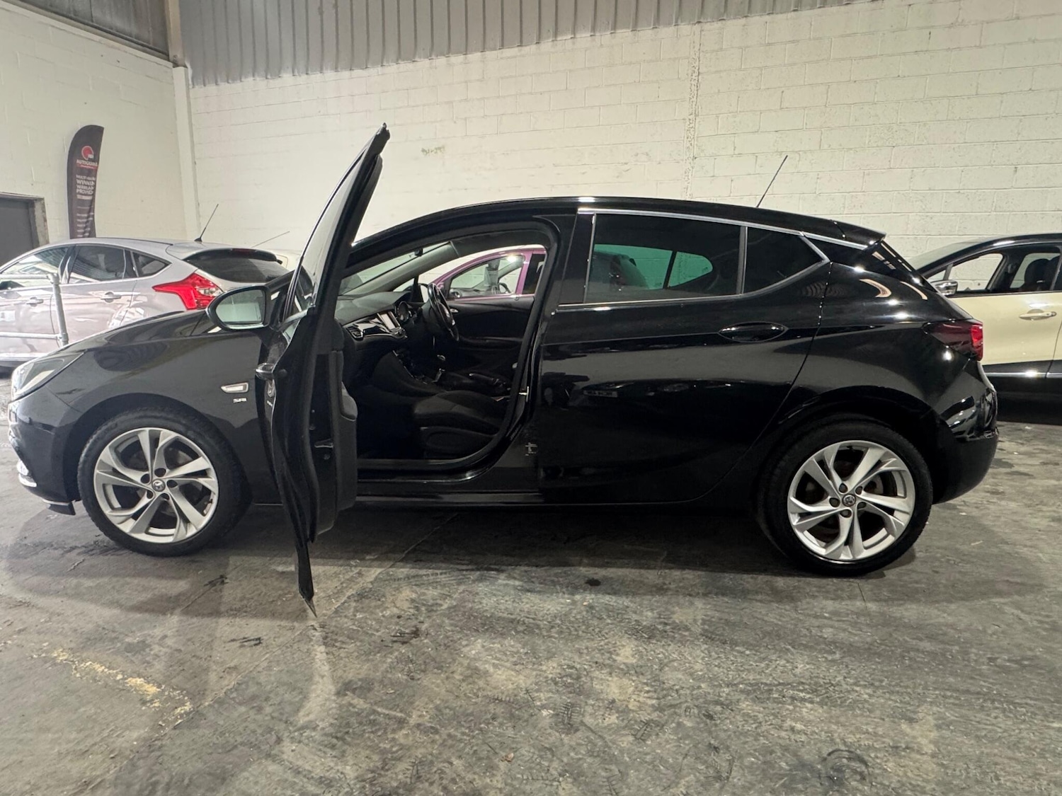 Used Vauxhall Astra 2017 for sale - 77633487: Photo 10