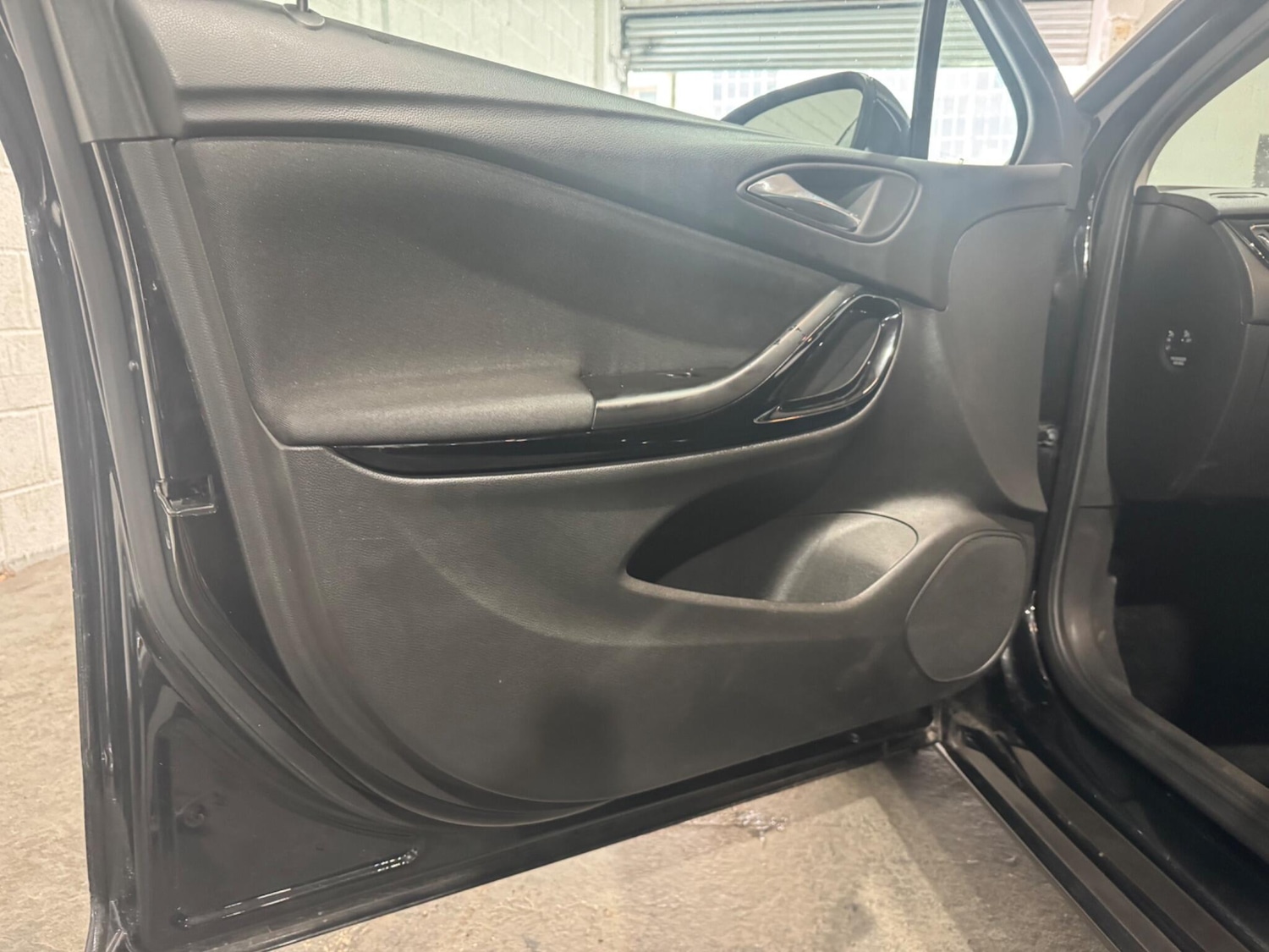 Used Vauxhall Astra 2017 for sale - 77633487: Photo 35