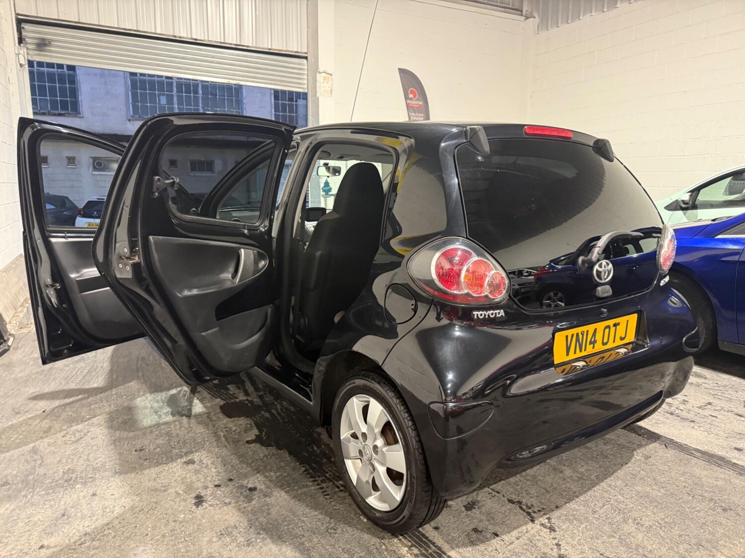 Used Toyota AYGO 2014 for sale - 77351701: Photo 10