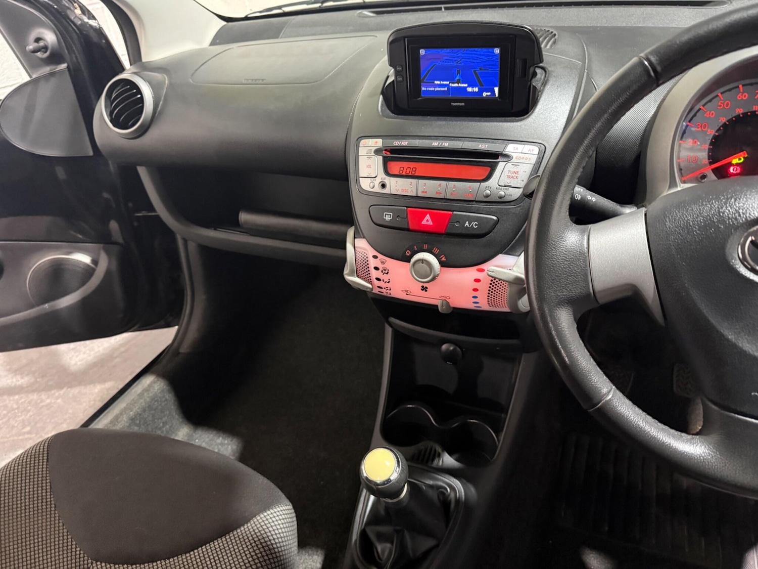 Used Toyota AYGO 2014 for sale - 77351701: Photo 19