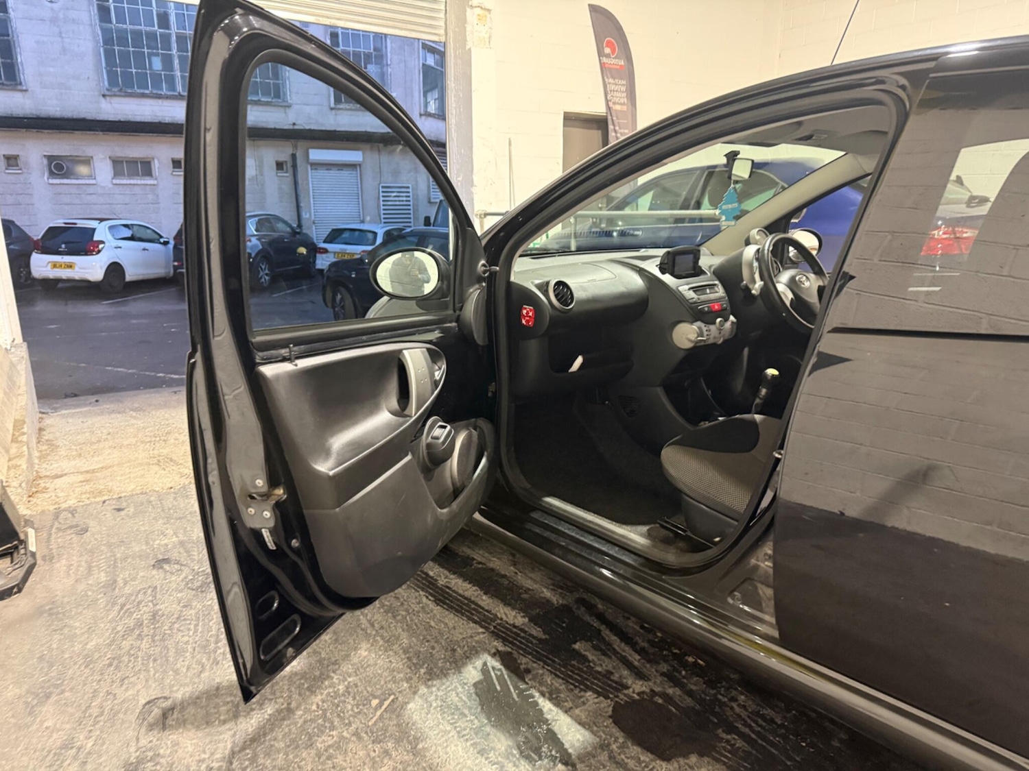 Used Toyota AYGO 2014 for sale - 77351701: Photo 21