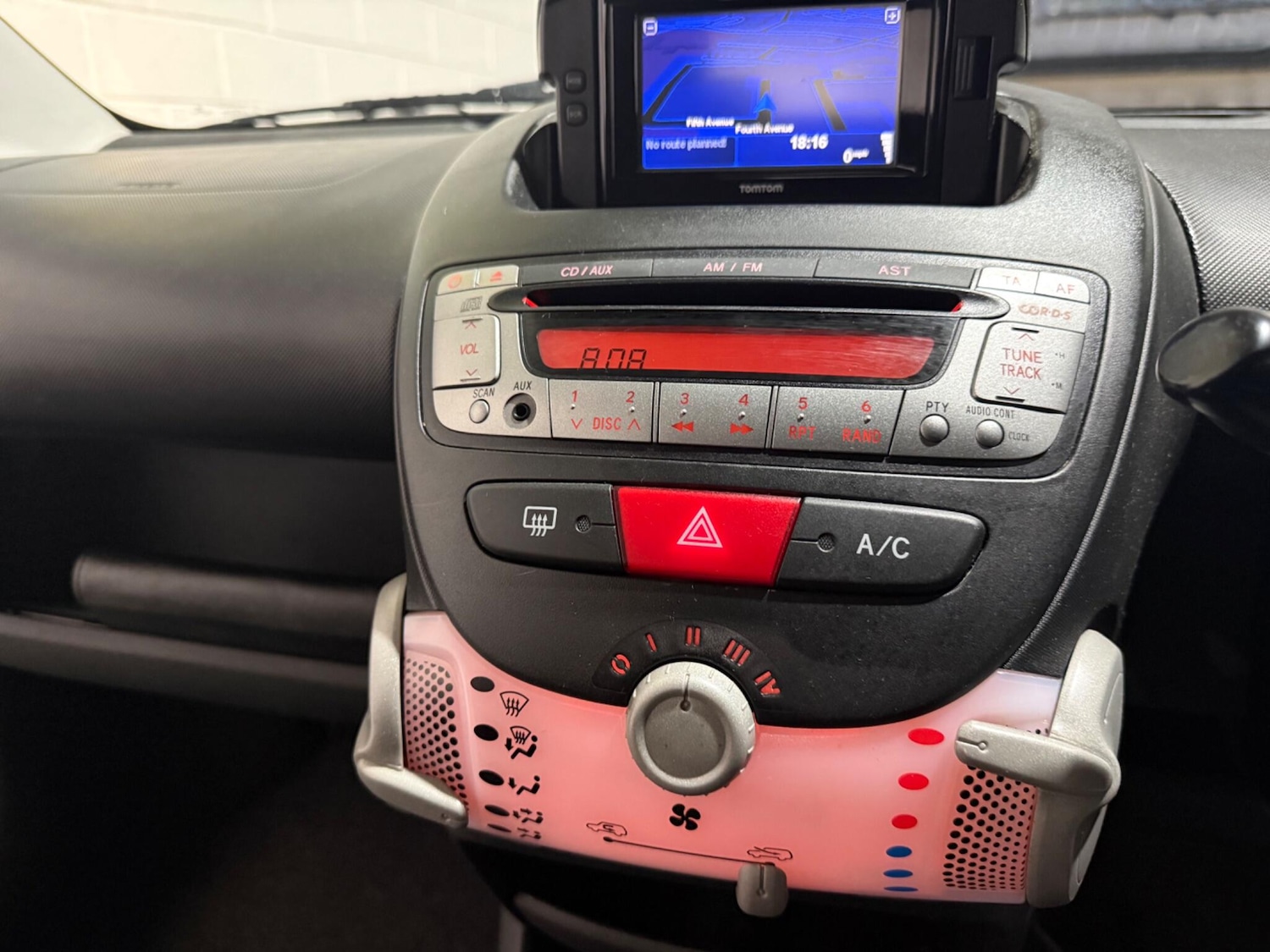 Used Toyota AYGO 2014 for sale - 77351701: Photo 24