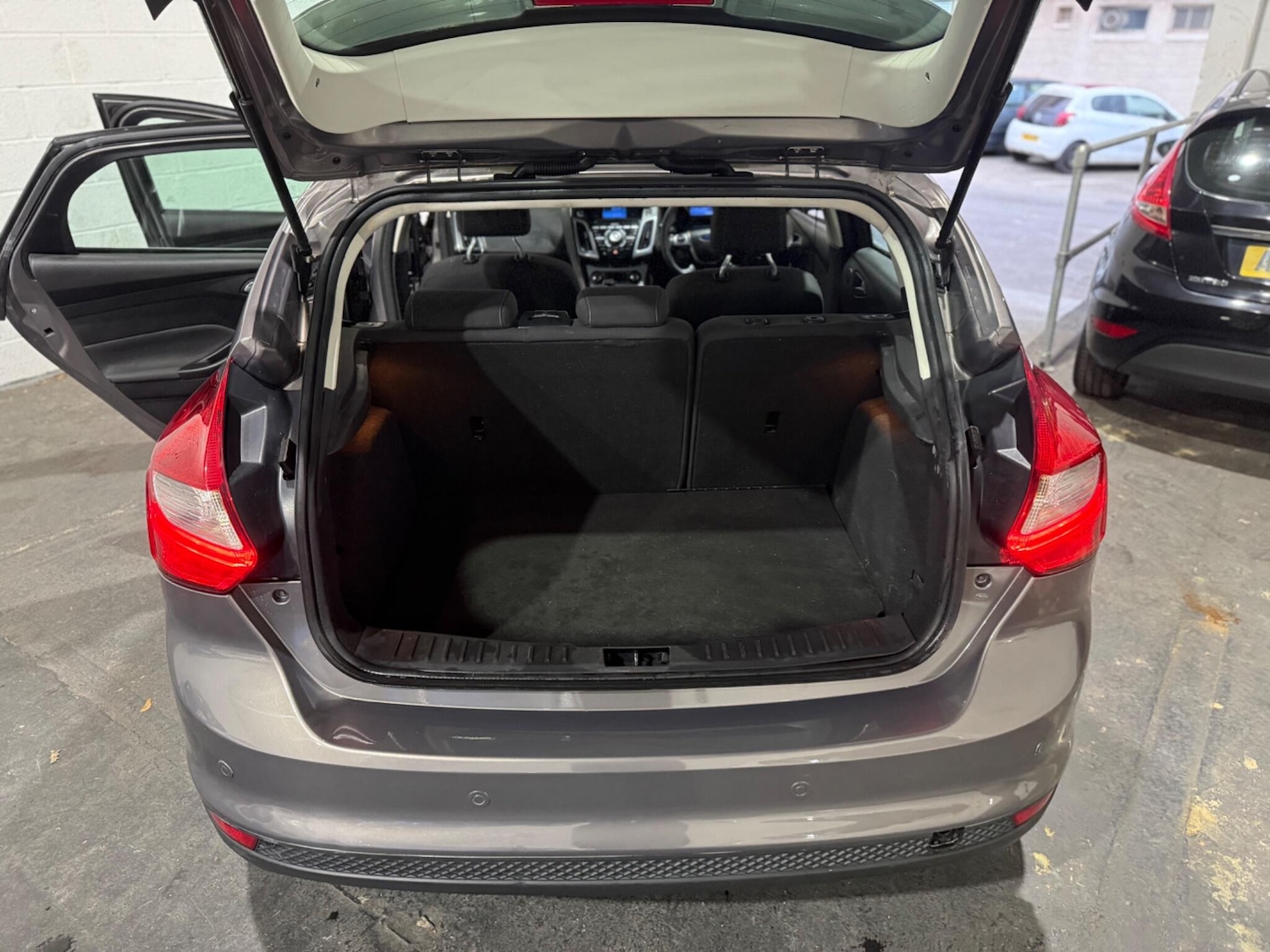 Used Ford Focus 2012 for sale - 76307664: Photo 24