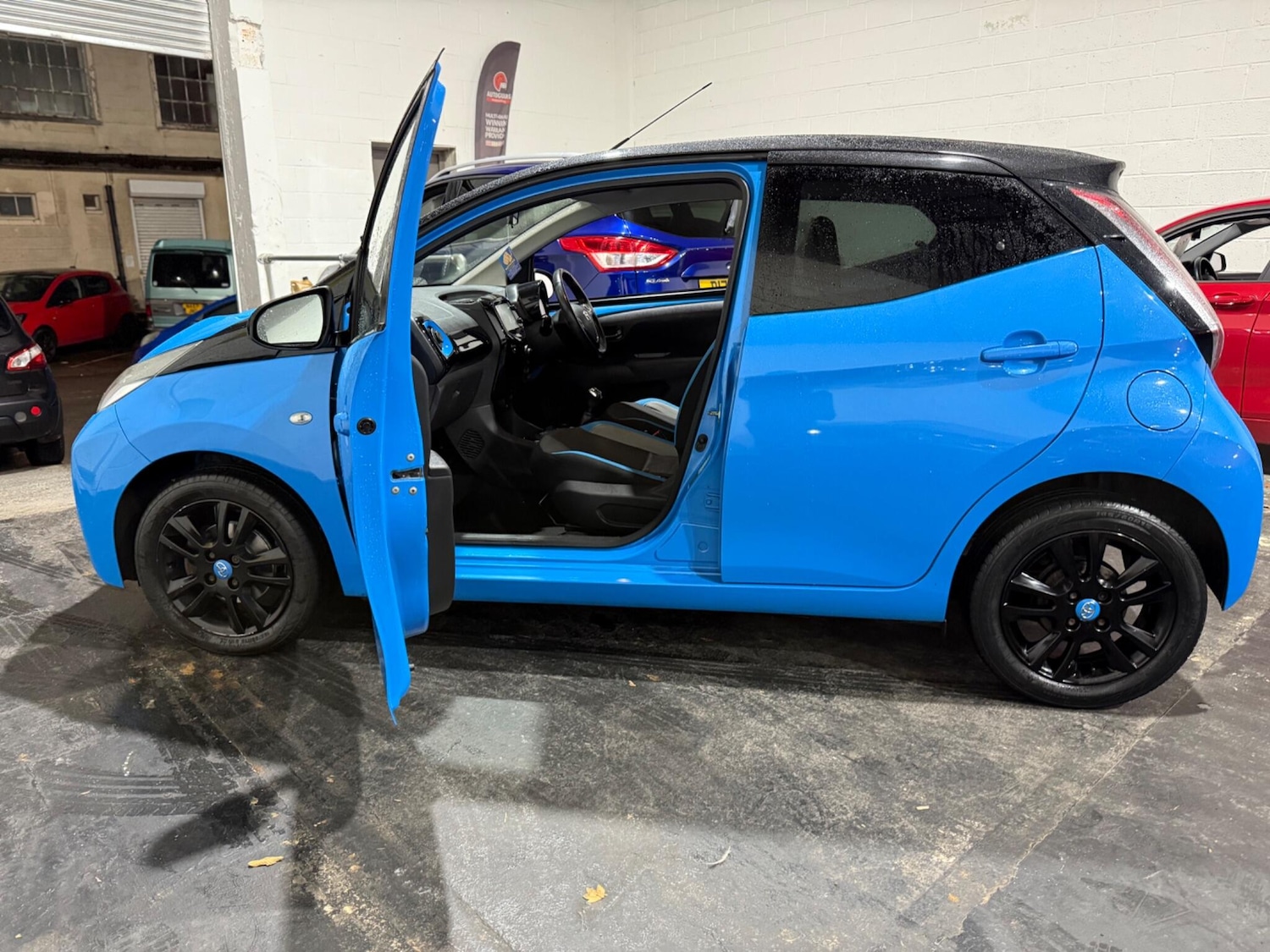 Used Toyota AYGO 2016 for sale - 76735195: Photo 27