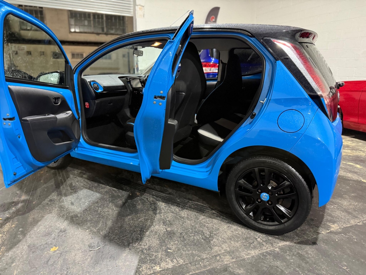 Used Toyota AYGO 2016 for sale - 76735195: Photo 28