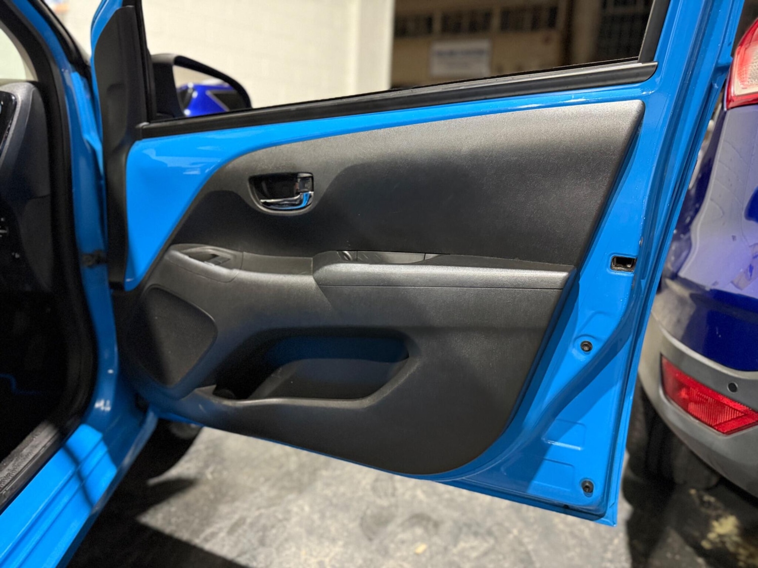 Used Toyota AYGO 2016 for sale - 76735195: Photo 34